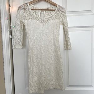 Lace Mini Dress size Small With Quarter Sleeves Sweetheart White